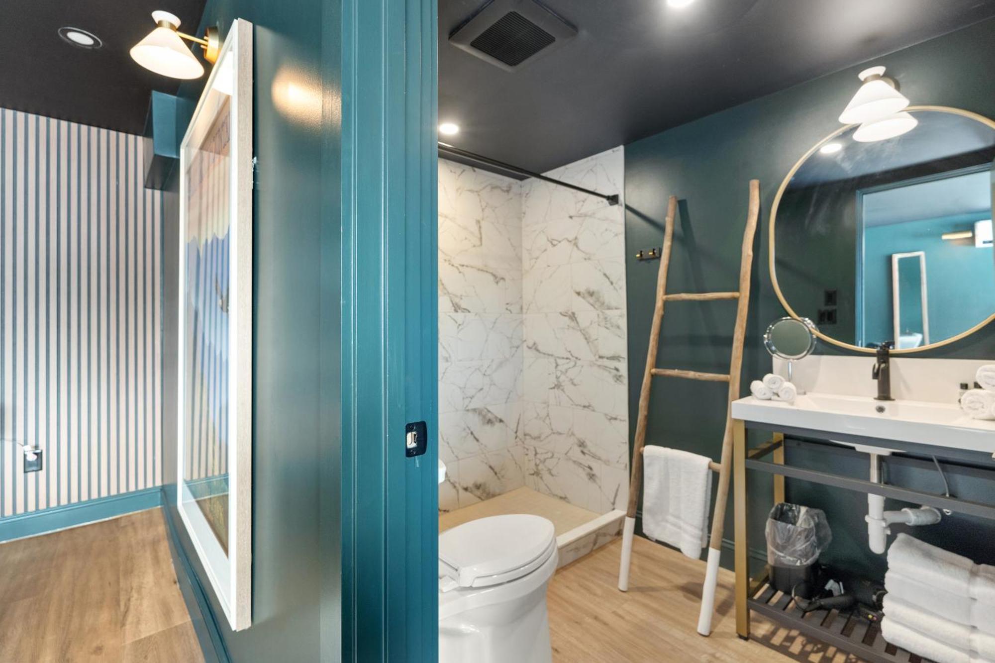 Inn At Mount Snow West Dover Bagian luar foto