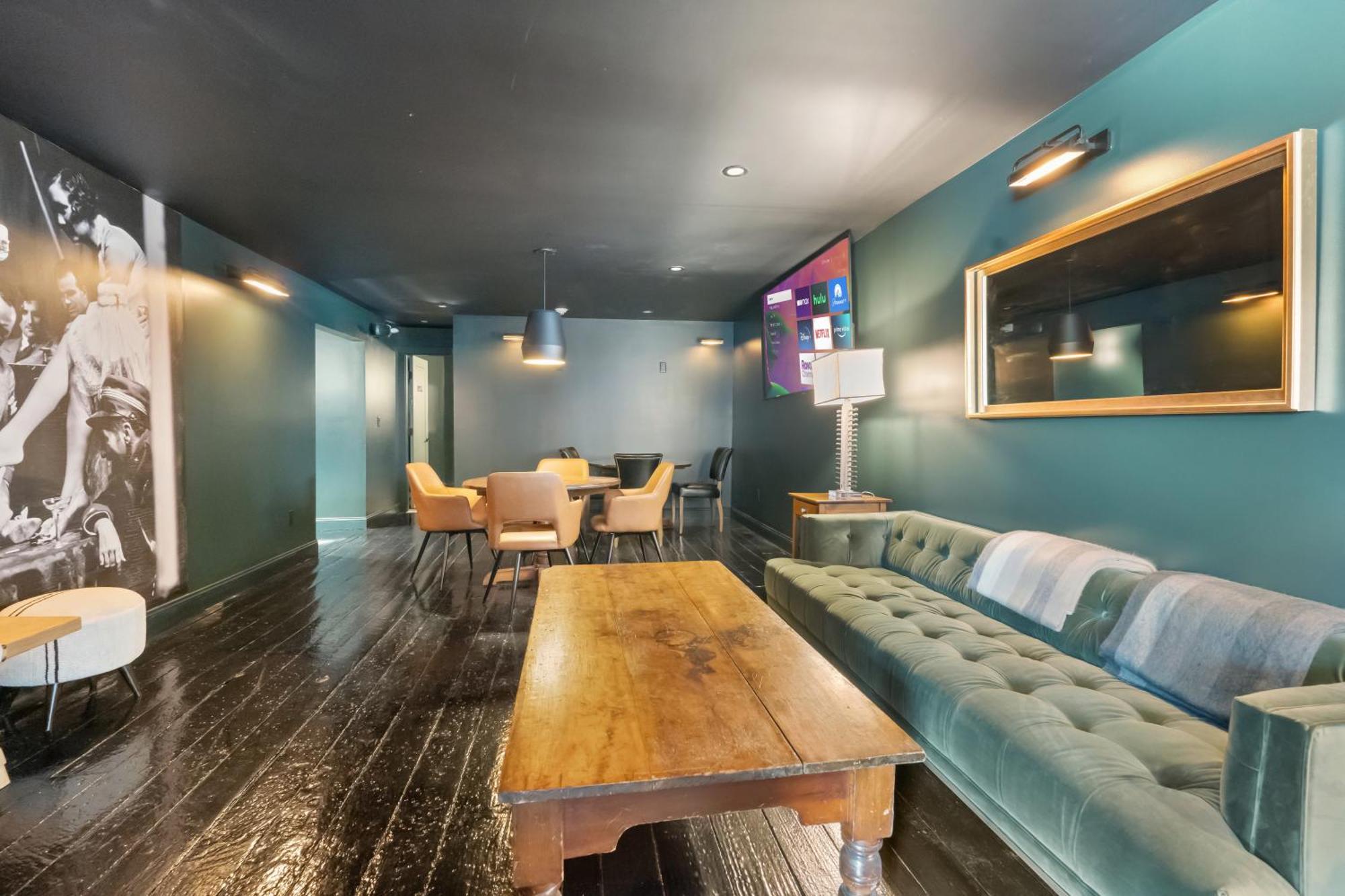 Inn At Mount Snow West Dover Bagian luar foto