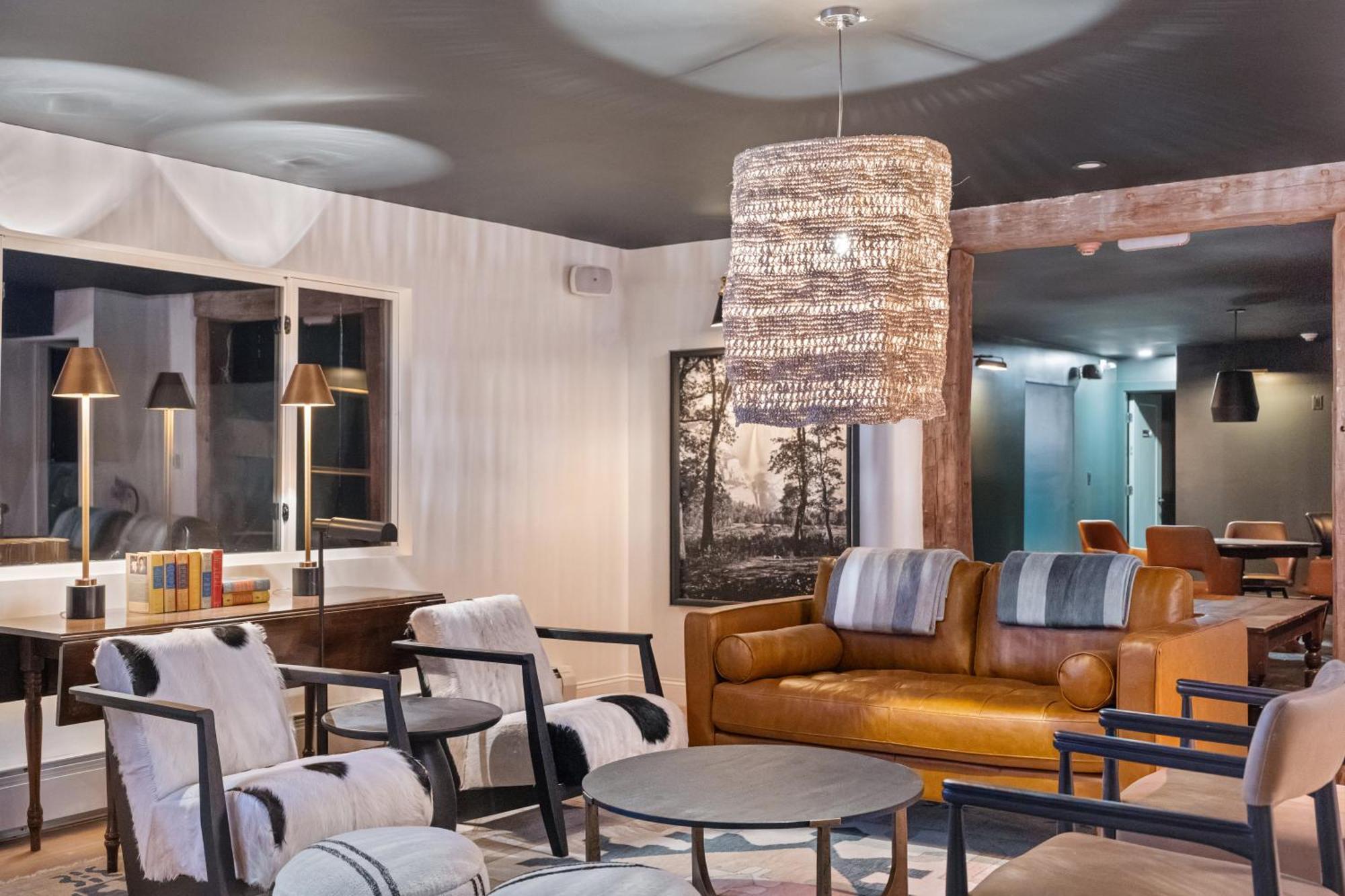 Inn At Mount Snow West Dover Bagian luar foto