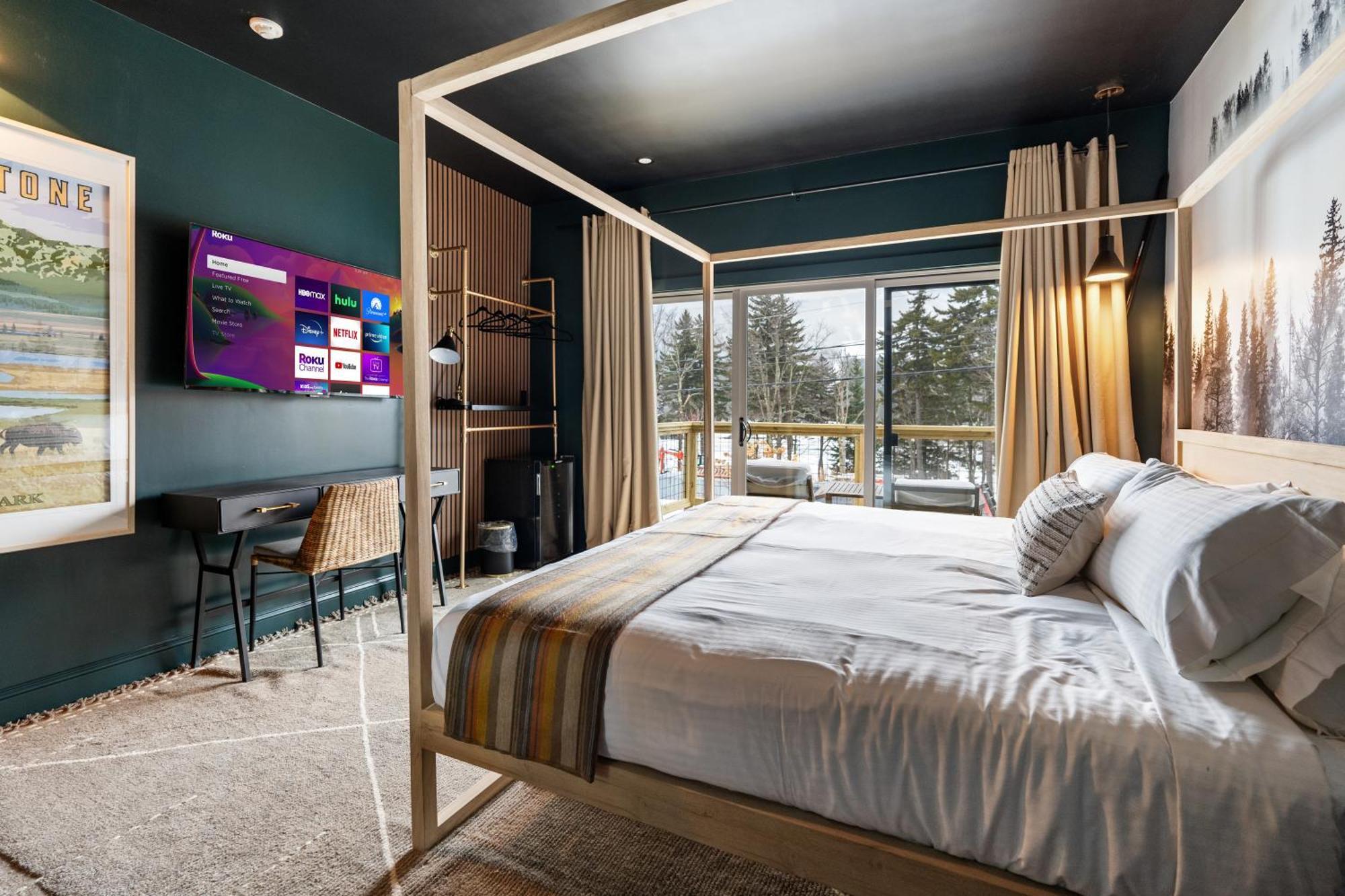 Inn At Mount Snow West Dover Bagian luar foto