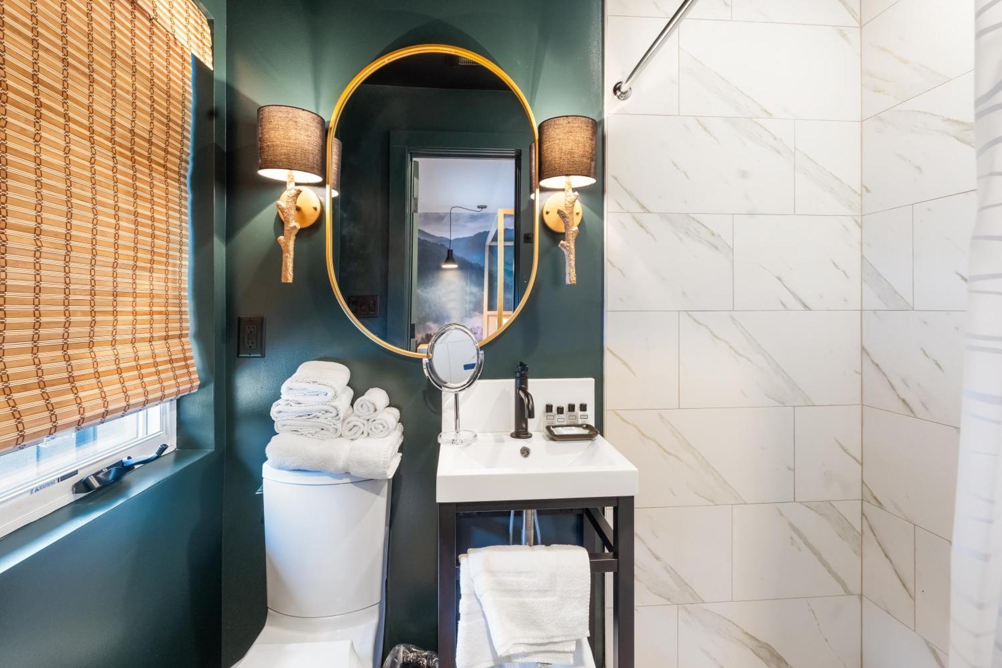 Inn At Mount Snow West Dover Bagian luar foto