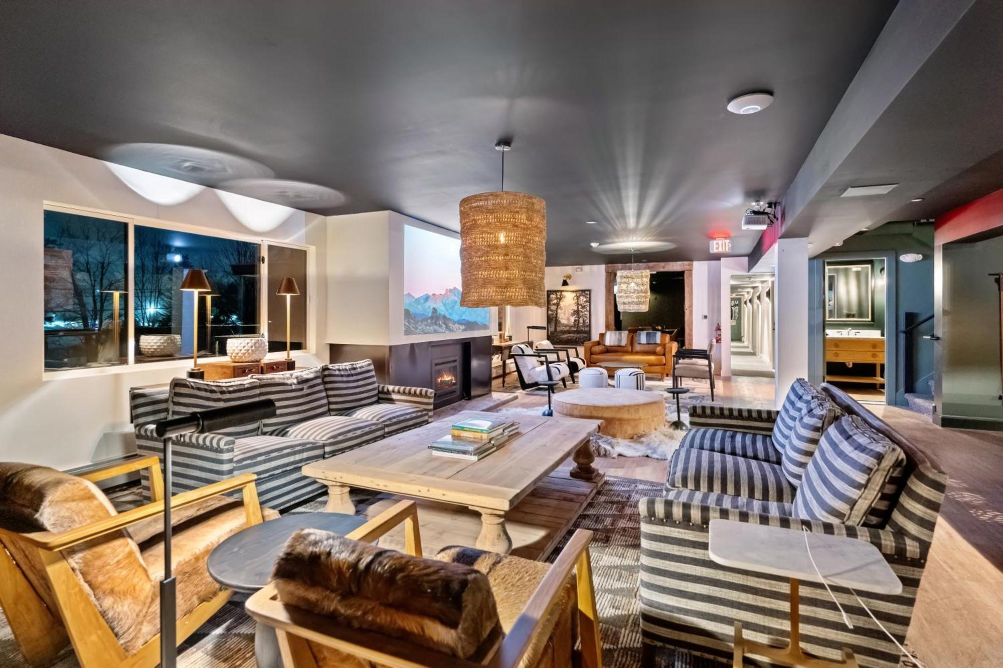 Inn At Mount Snow West Dover Bagian luar foto